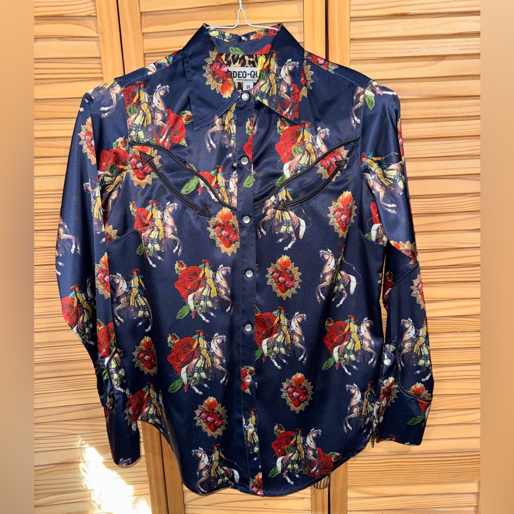 Rodeo Quincy Women's Floral Button Down Shirt - Navy and Red